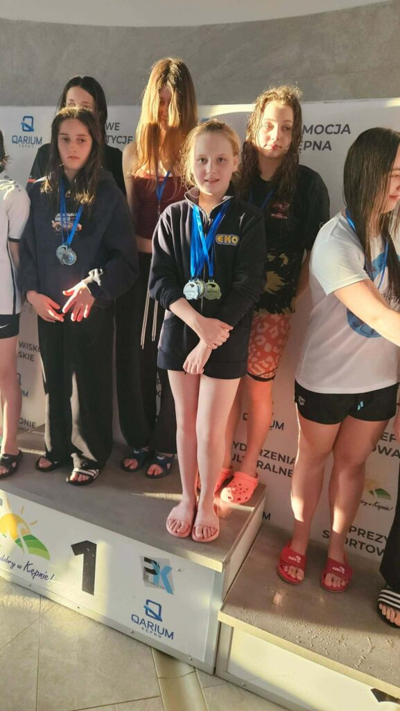 Dziewczynka na podium